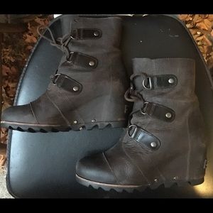 Sorel Joan of Arctic